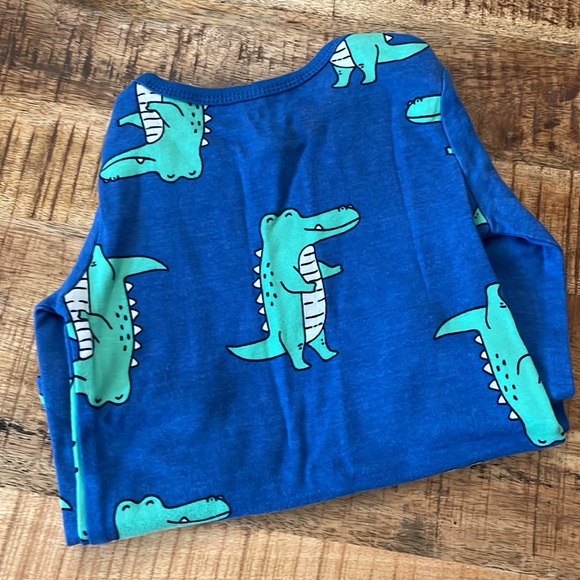 24m NWT bundle of short and one long sleeve onesies for baby boy - Picture 8 of 15